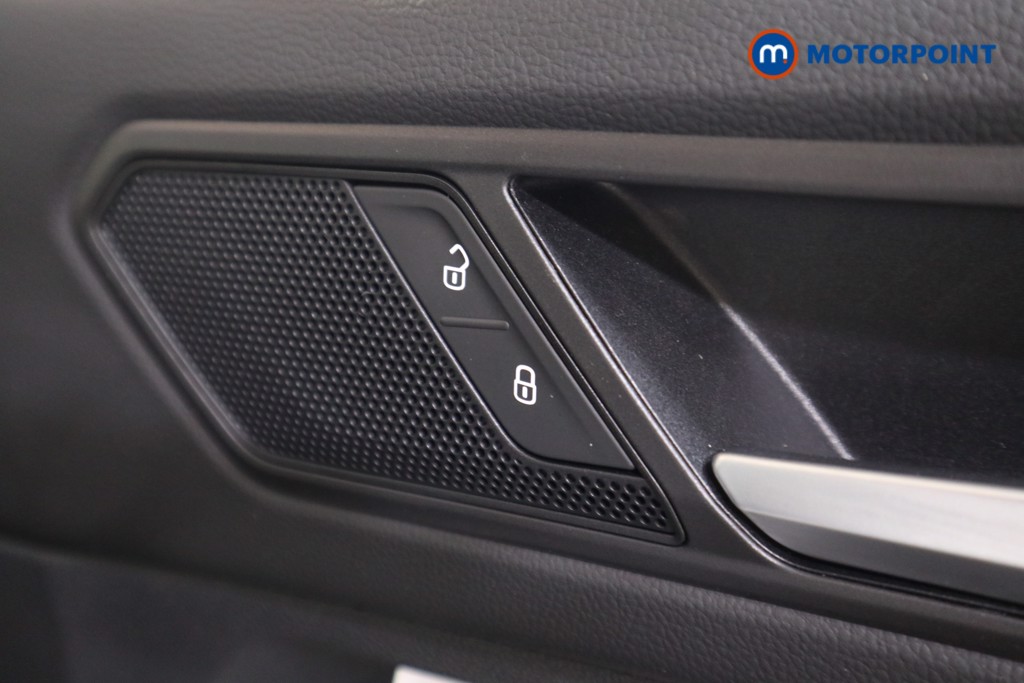 Volkswagen Tiguan Elegance Automatic Petrol Plug-In Hybrid SUV - Stock Number (1555495) - 10th supplementary image