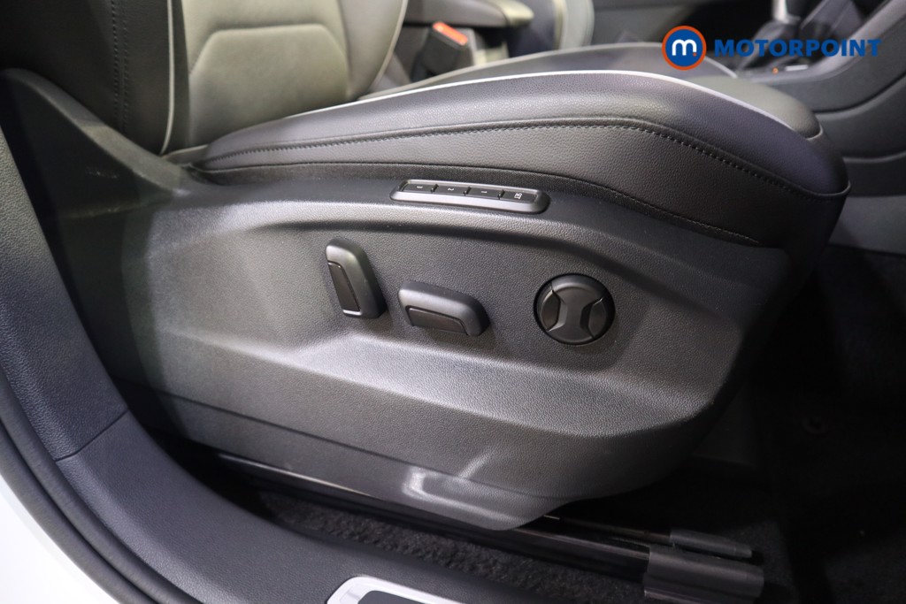 Volkswagen Tiguan Elegance Automatic Petrol Plug-In Hybrid SUV - Stock Number (1555495) - 13th supplementary image