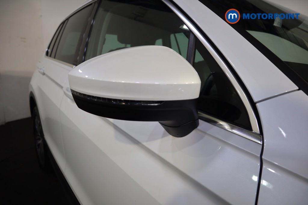 Volkswagen Tiguan Elegance Automatic Petrol Plug-In Hybrid SUV - Stock Number (1555495) - 27th supplementary image