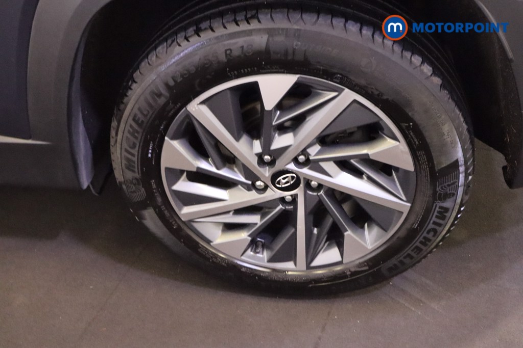 Hyundai Tucson Premium Manual Petrol SUV - Stock Number (1540691) - 17th supplementary image