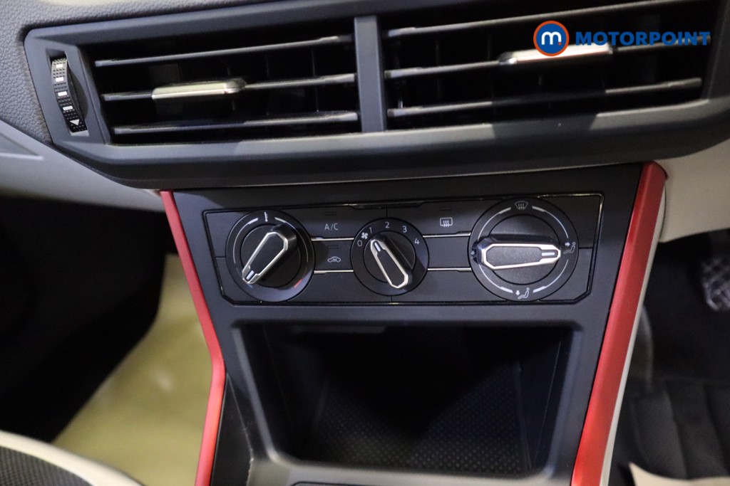 Volkswagen Polo Beats Manual Petrol Hatchback - Stock Number (1540828) - 4th supplementary image