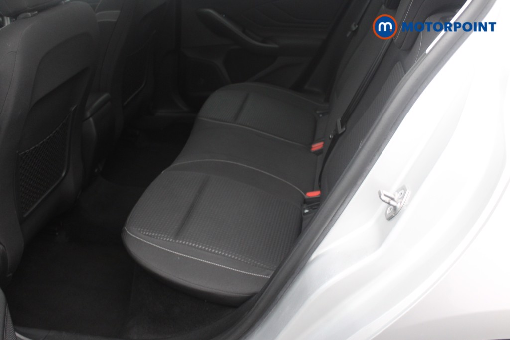 Ford Focus Zetec Manual Diesel Hatchback - Stock Number (1541536) - 2nd supplementary image