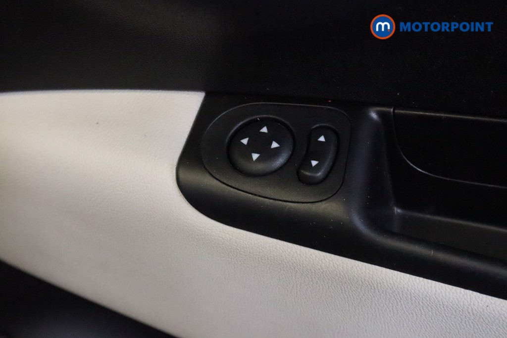 Fiat 500 Dolcevita Manual Petrol-Electric Hybrid Hatchback - Stock Number (1543193) - 7th supplementary image