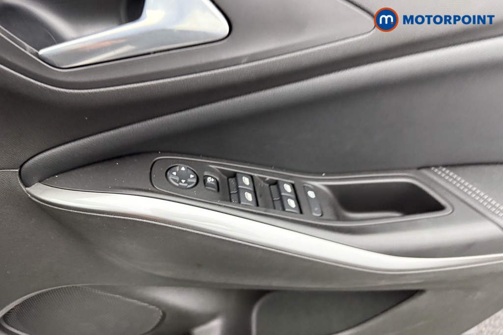 Vauxhall Grandland Ultimate Automatic Petrol-Electric Hybrid SUV - Stock Number (1546935) - 15th supplementary image