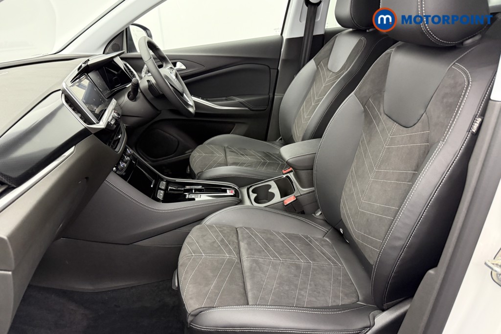 Vauxhall Grandland Ultimate Automatic Petrol-Electric Hybrid SUV - Stock Number (1546935) - 23rd supplementary image