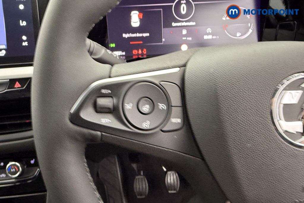Vauxhall Grandland Ultimate Manual Petrol SUV - Stock Number (1547858) - 12th supplementary image