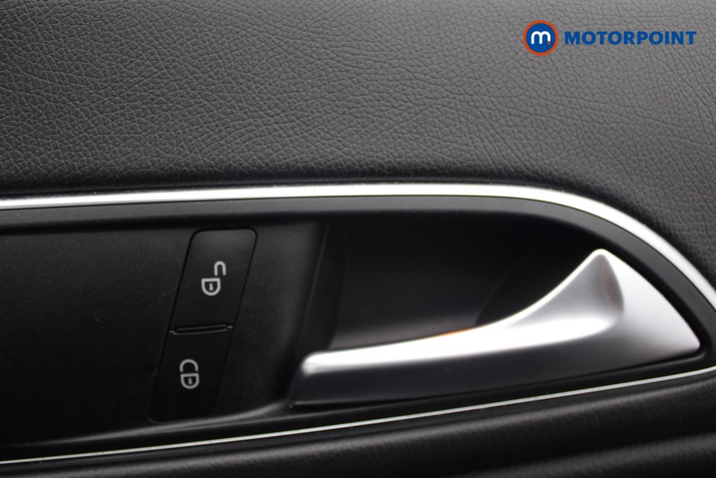 Mercedes-Benz CLA Sport Automatic Diesel Coupe - Stock Number (1547896) - 14th supplementary image
