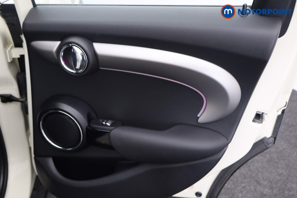 Mini Hatchback Cooper Exclusive Automatic Petrol Hatchback - Stock Number (1548443) - 15th supplementary image