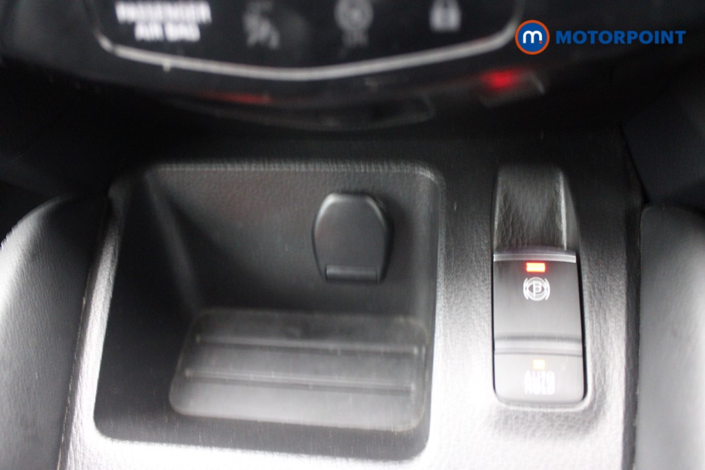 Nissan Qashqai N-Connecta Manual Petrol SUV - Stock Number (1548754) - 10th supplementary image