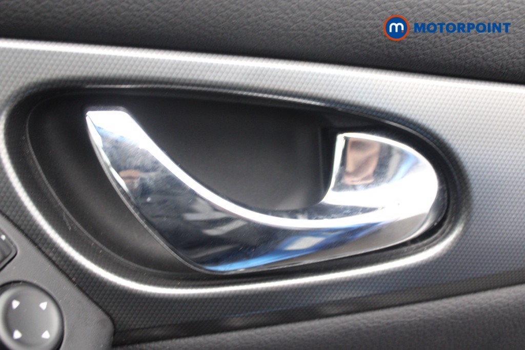 Nissan Qashqai N-Connecta Manual Petrol SUV - Stock Number (1548754) - 19th supplementary image