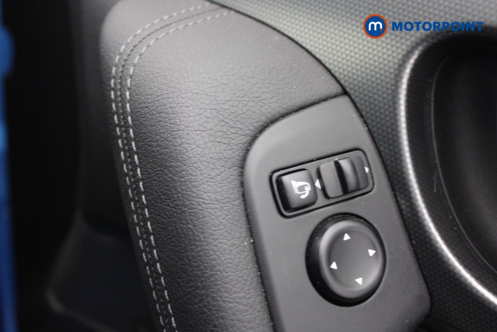 Nissan Qashqai N-Connecta Manual Petrol SUV - Stock Number (1548754) - 20th supplementary image