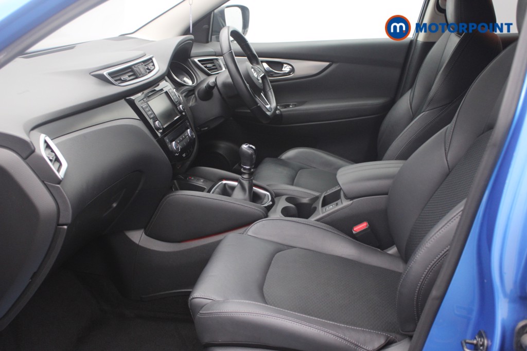Nissan Qashqai N-Connecta Manual Petrol SUV - Stock Number (1548754) - 1st supplementary image