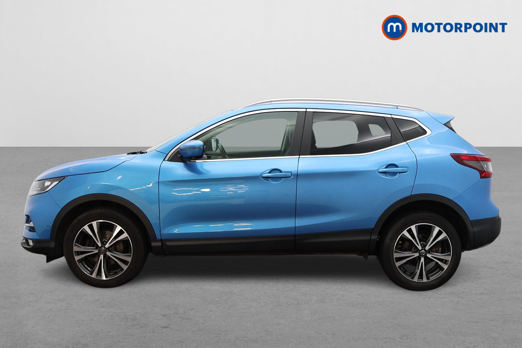 Nissan Qashqai N-Connecta Manual Petrol SUV - Stock Number (1548754) - Passenger side
