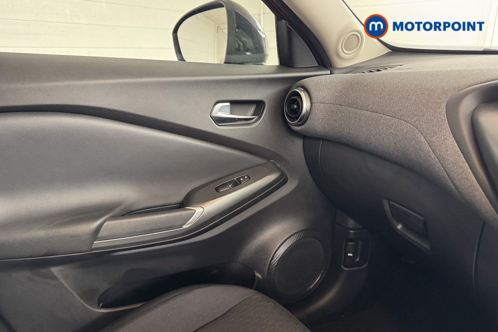 Nissan Juke Acenta Premium Automatic Petrol SUV - Stock Number (1548807) - 12th supplementary image