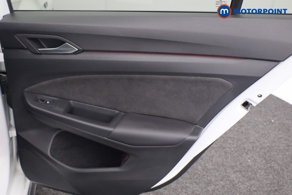 Volkswagen Golf GTD Automatic Diesel Hatchback - Stock Number (1548912) - 16th supplementary image