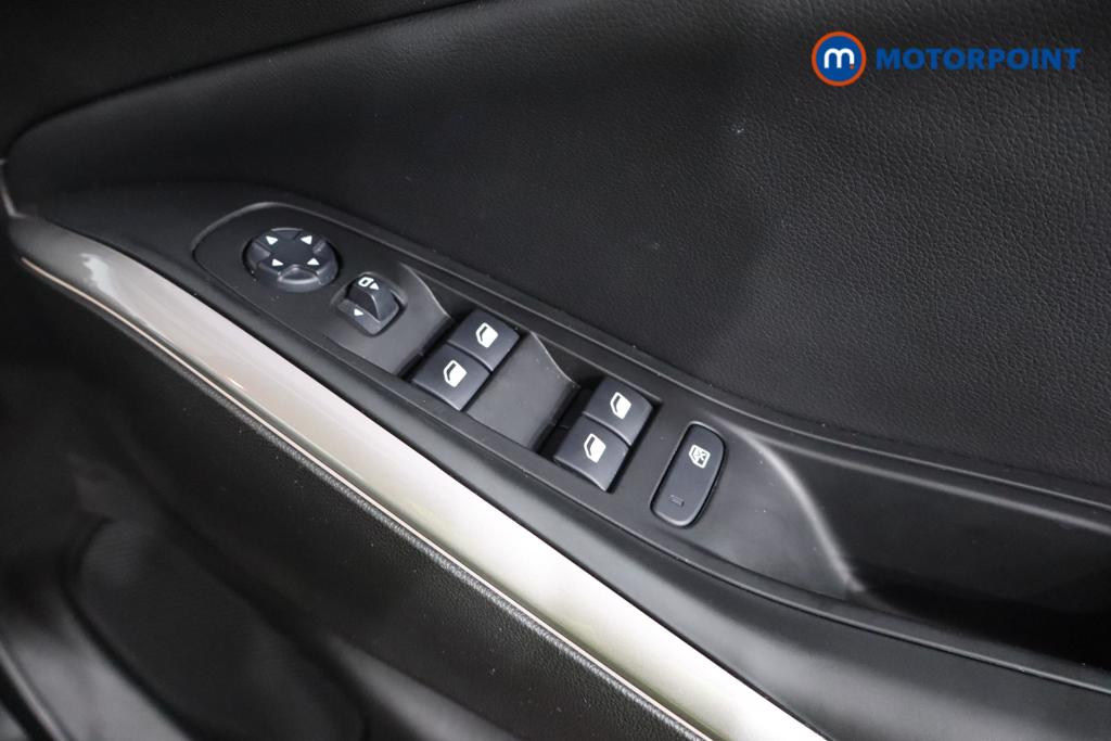 Vauxhall Grandland SE Manual Petrol SUV - Stock Number (1549248) - 10th supplementary image