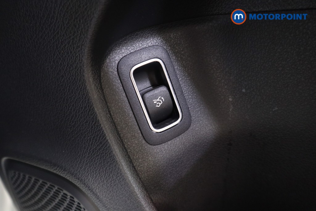 Mercedes-Benz A Class Amg Line Automatic Petrol Saloon - Stock Number (1549507) - 13th supplementary image