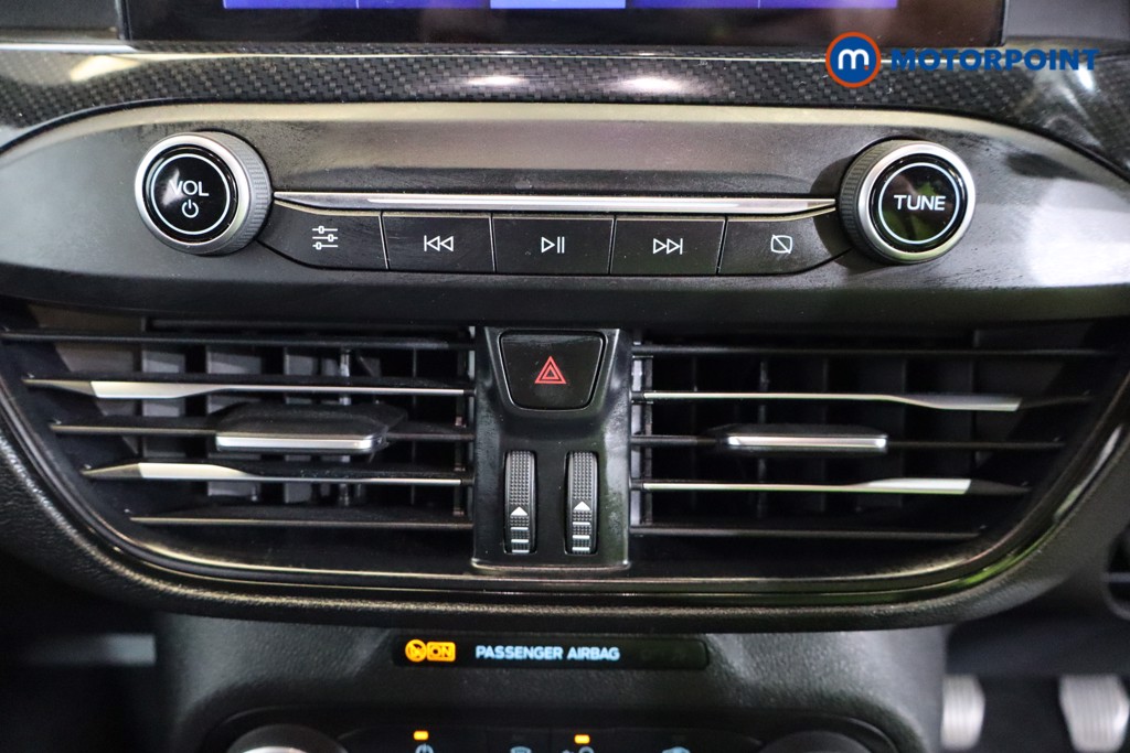 Ford Focus St-Line Edition Manual Petrol-Electric Hybrid Hatchback - Stock Number (1549731) - 6th supplementary image