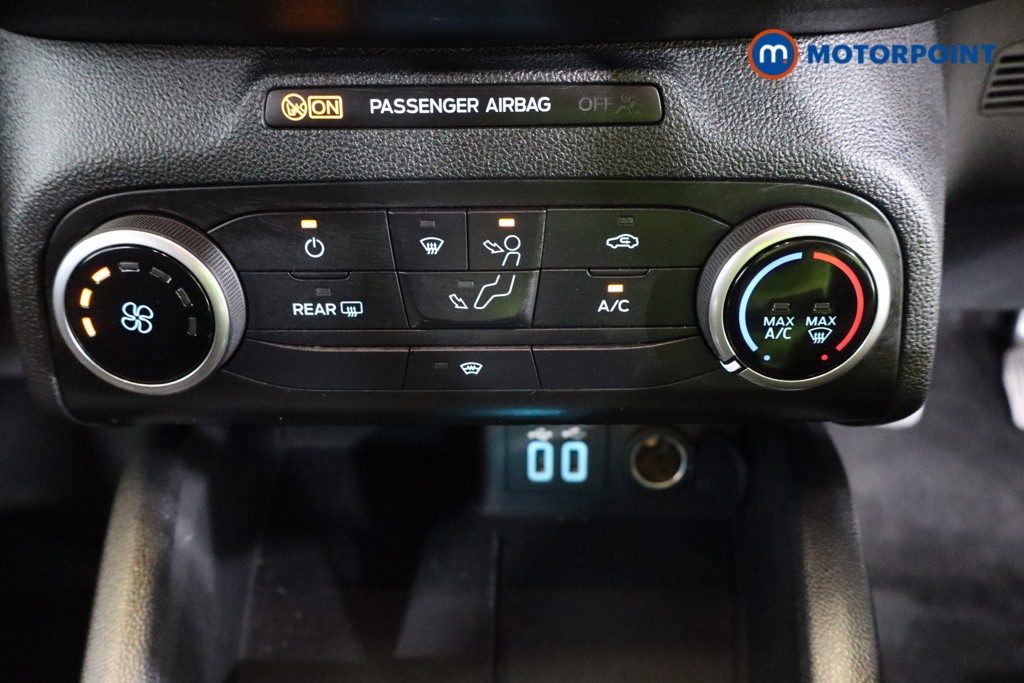 Ford Focus St-Line Edition Manual Petrol-Electric Hybrid Hatchback - Stock Number (1549731) - 7th supplementary image