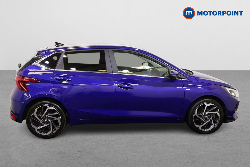 Hyundai I20 Premium Manual Petrol Hatchback - Stock Number (1550716) - Drivers side
