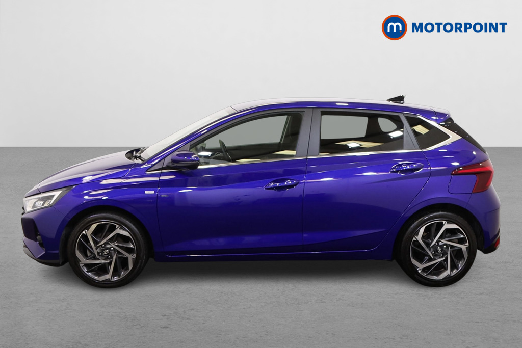 Hyundai I20 Premium Manual Petrol Hatchback - Stock Number (1550716) - Passenger side