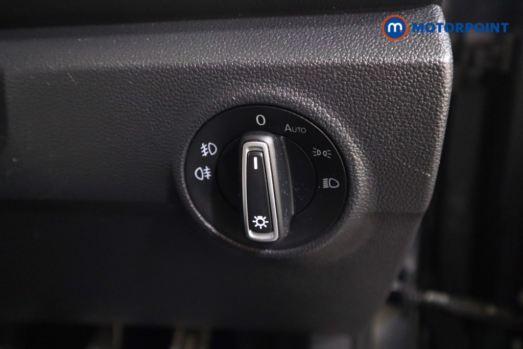 Volkswagen T-Roc R-Line Manual Diesel SUV - Stock Number (1550727) - 9th supplementary image