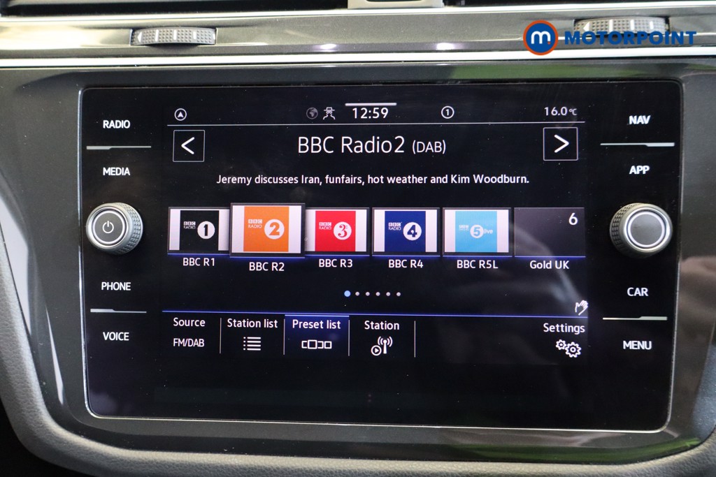 Volkswagen Tiguan Life Manual Petrol SUV - Stock Number (1551143) - 4th supplementary image