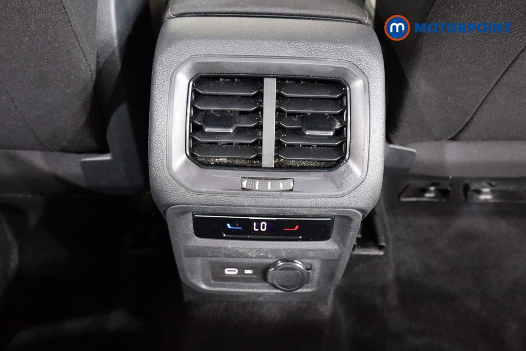 Volkswagen Tiguan Life Manual Petrol SUV - Stock Number (1551143) - 16th supplementary image