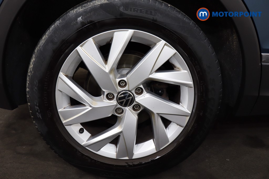 Volkswagen Tiguan Life Manual Petrol SUV - Stock Number (1551143) - 19th supplementary image