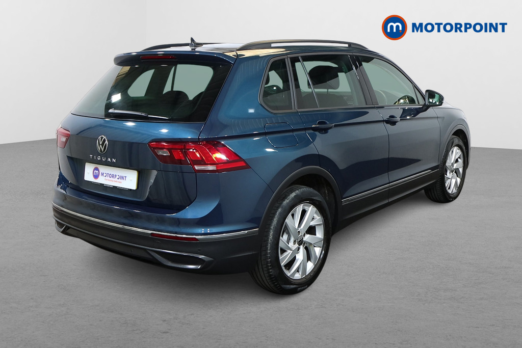 Volkswagen Tiguan Life Manual Petrol SUV - Stock Number (1551143) - Drivers side rear corner