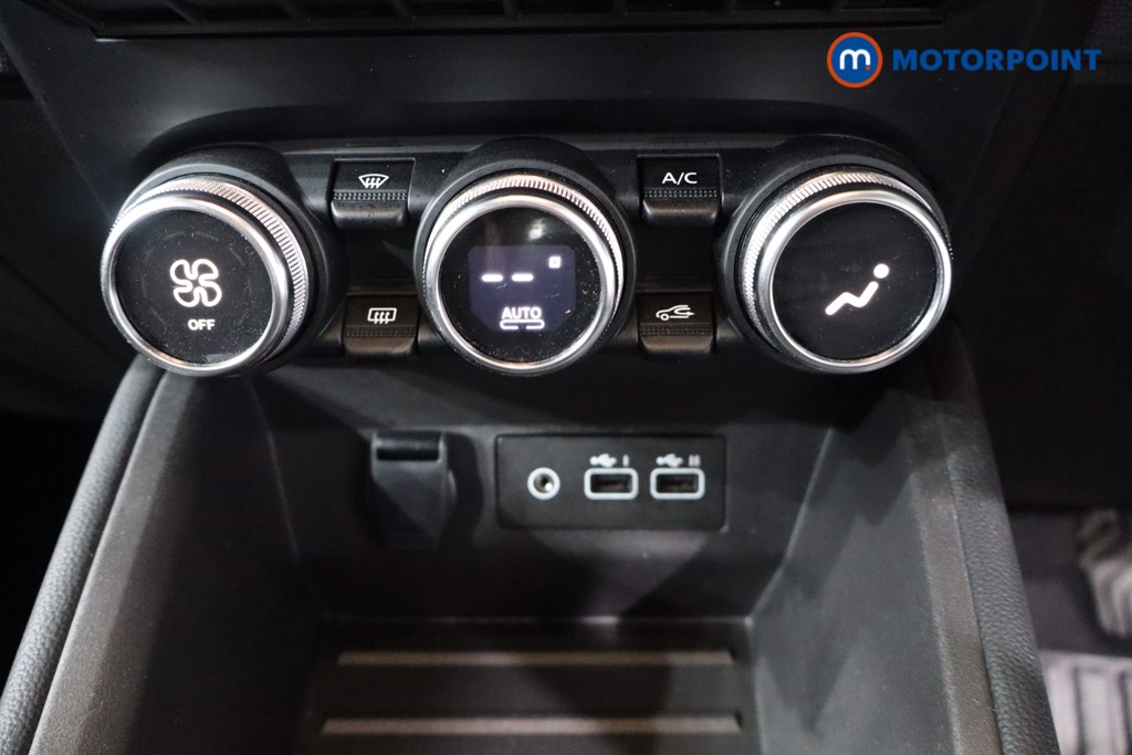 Renault Clio Evolution Manual Petrol Hatchback - Stock Number (1551368) - 16th supplementary image