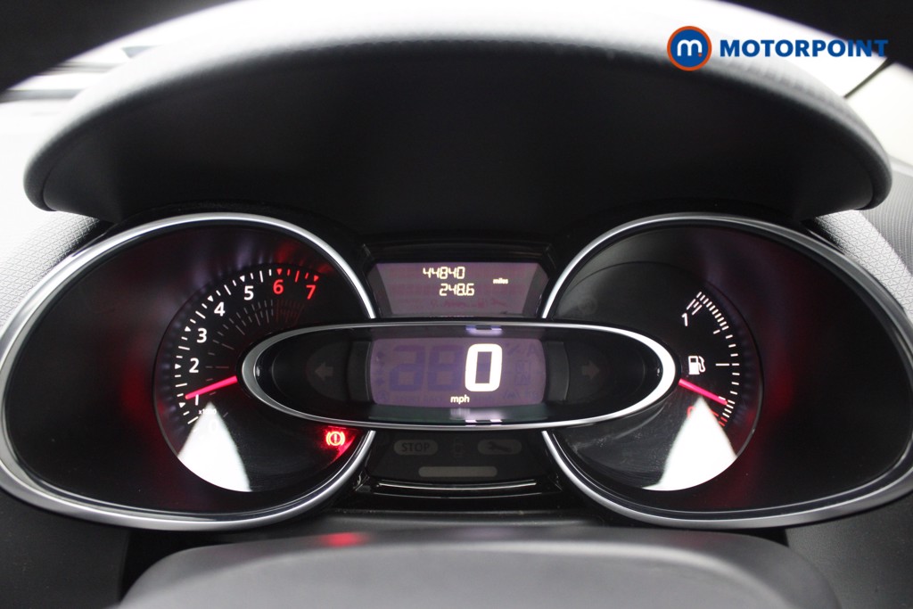 Renault Clio Play Manual Petrol Hatchback - Stock Number (1551451) - 4th supplementary image