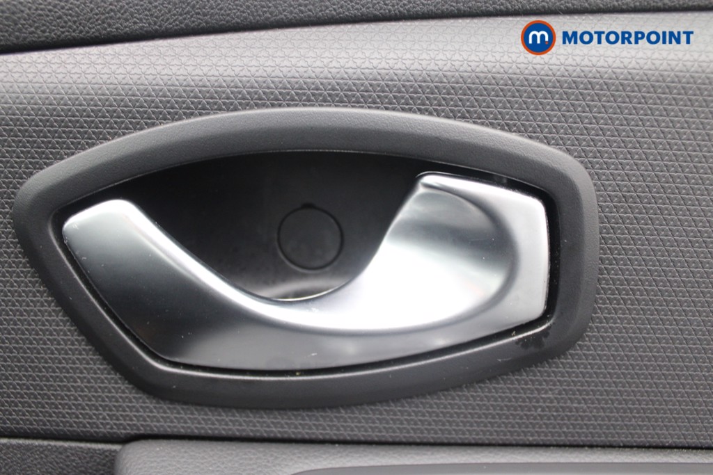 Renault Clio Play Manual Petrol Hatchback - Stock Number (1551451) - 13th supplementary image