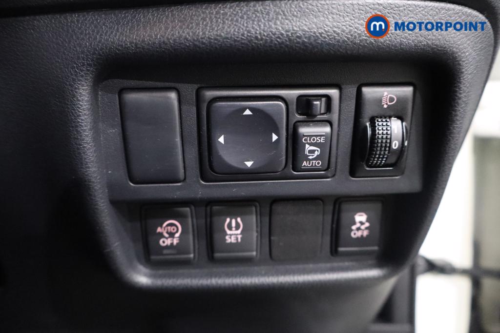 Nissan Juke N-Connecta Manual Diesel SUV - Stock Number (1551753) - 10th supplementary image