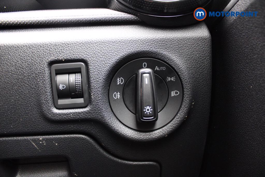 Skoda Fabia Colour Edition Manual Petrol Hatchback - Stock Number (1551875) - 16th supplementary image