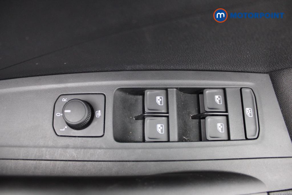 Skoda Fabia Colour Edition Manual Petrol Hatchback - Stock Number (1551875) - 18th supplementary image
