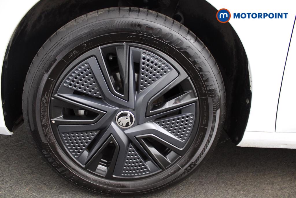 Skoda Fabia Colour Edition Manual Petrol Hatchback - Stock Number (1551876) - 11th supplementary image