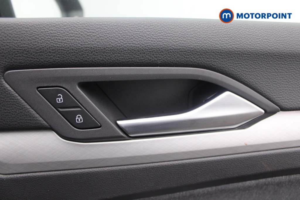Volkswagen Golf Life Automatic Diesel Hatchback - Stock Number (1551892) - 17th supplementary image