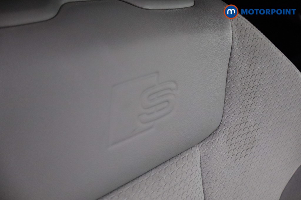 Audi A4 Black Edition Automatic Petrol Estate - Stock Number (1551985) - 16th supplementary image