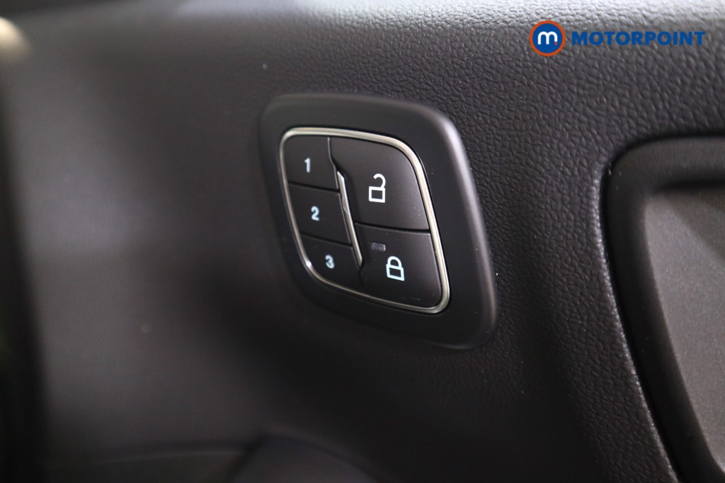 Ford Kuga St-Line Automatic Petrol Plug-In Hybrid SUV - Stock Number (1552074) - 11th supplementary image