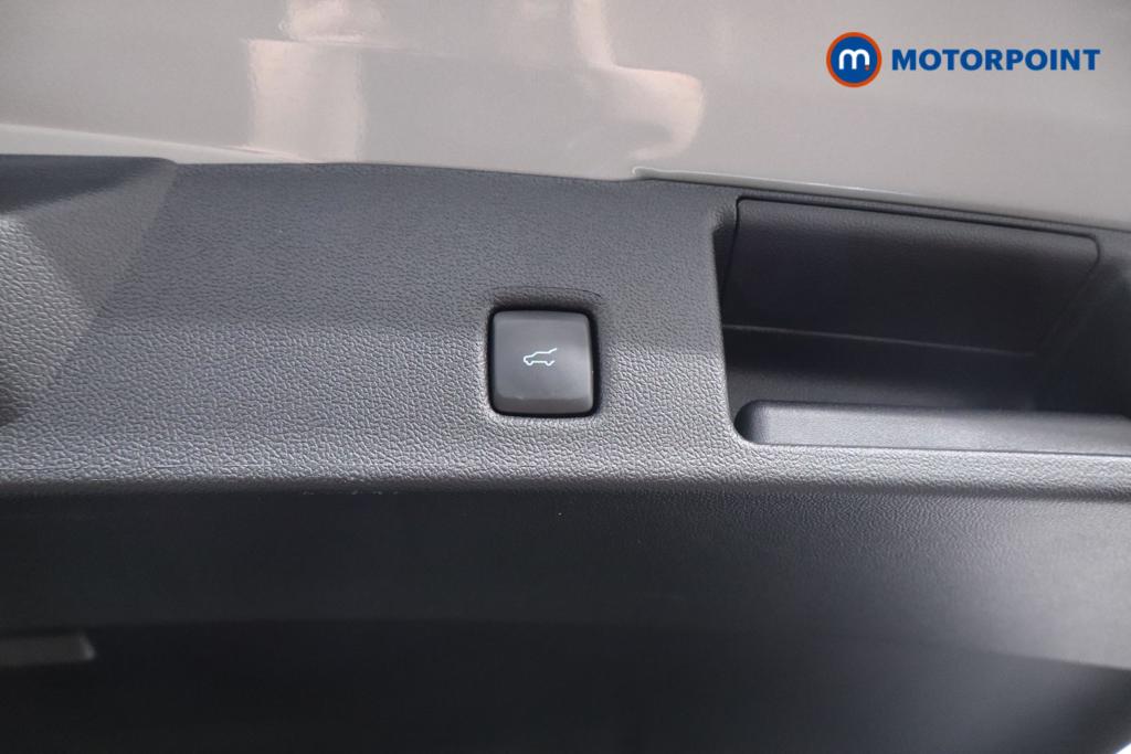 Ford Kuga St-Line Automatic Petrol Plug-In Hybrid SUV - Stock Number (1552100) - 18th supplementary image