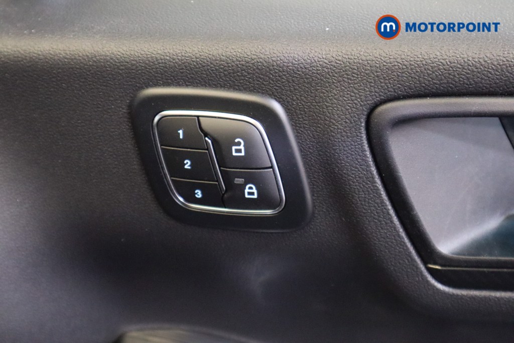 Ford Kuga St-Line Automatic Petrol Plug-In Hybrid SUV - Stock Number (1552124) - 8th supplementary image