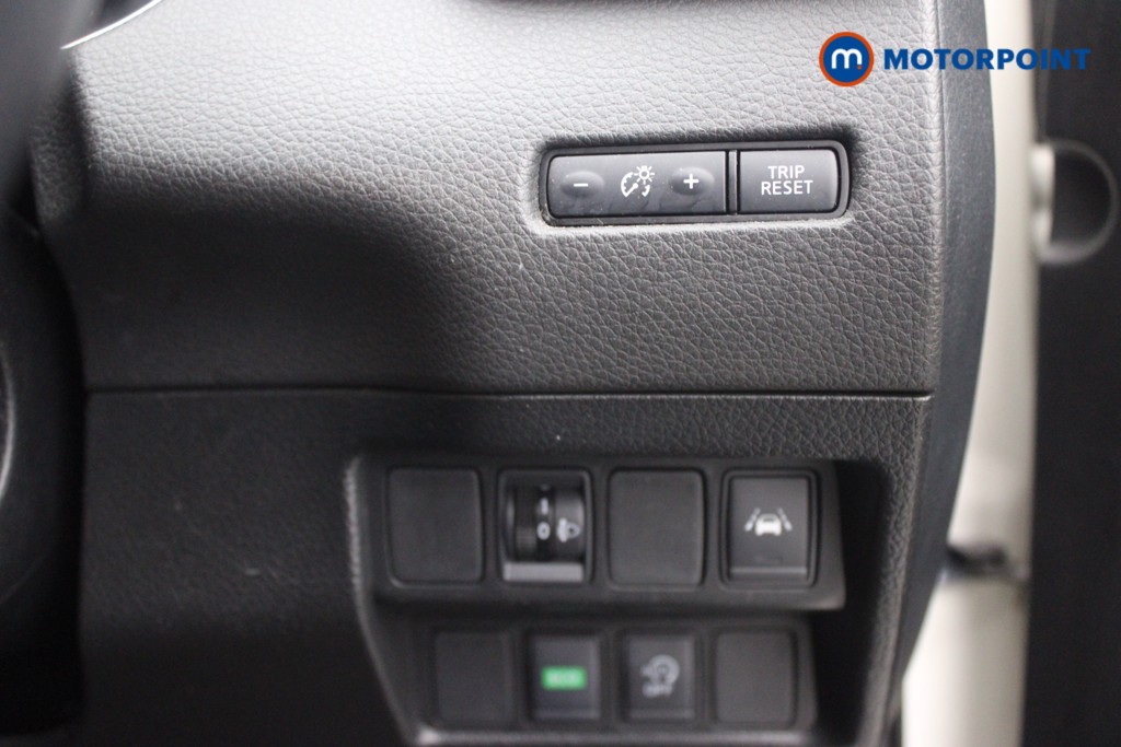 Nissan Qashqai Acenta Premium Automatic Diesel SUV - Stock Number (1552434) - 15th supplementary image