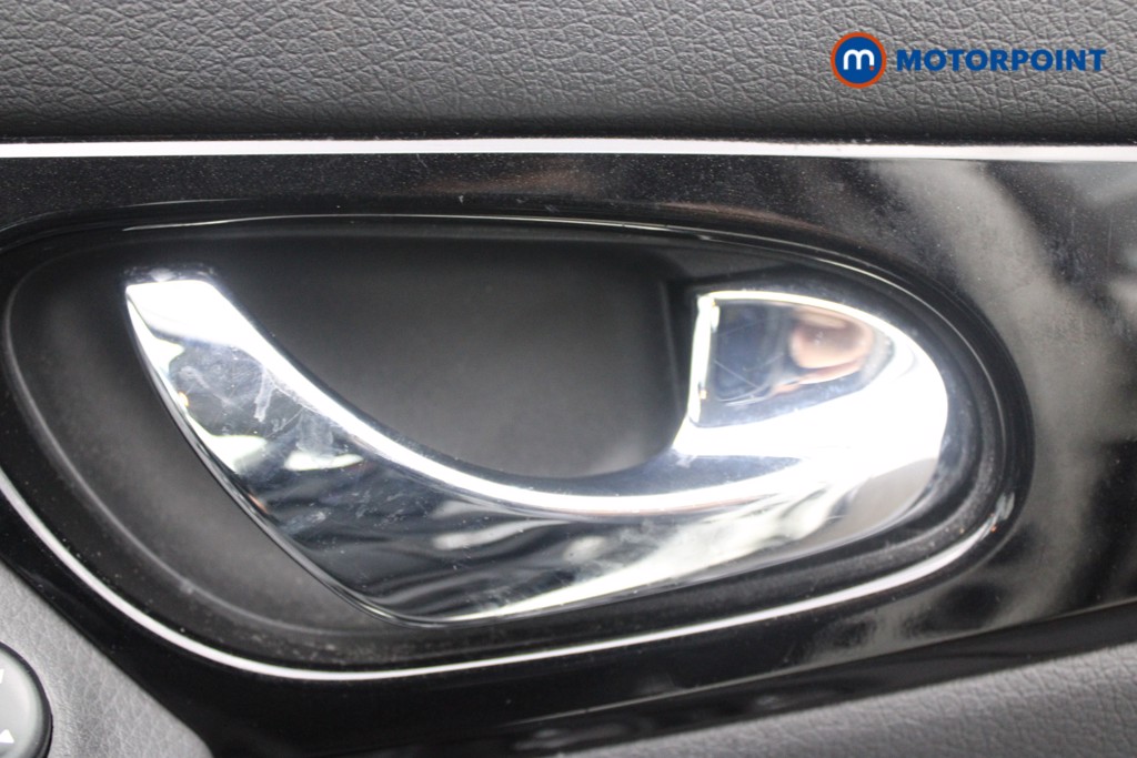 Nissan Qashqai Acenta Premium Automatic Diesel SUV - Stock Number (1552434) - 16th supplementary image