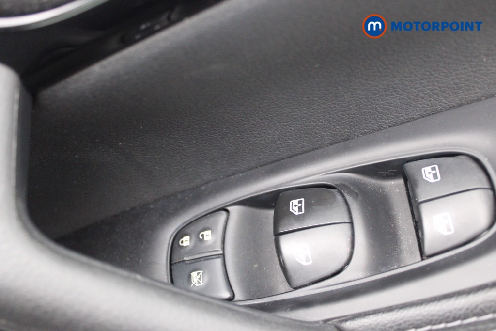 Nissan Qashqai Acenta Premium Automatic Diesel SUV - Stock Number (1552434) - 18th supplementary image