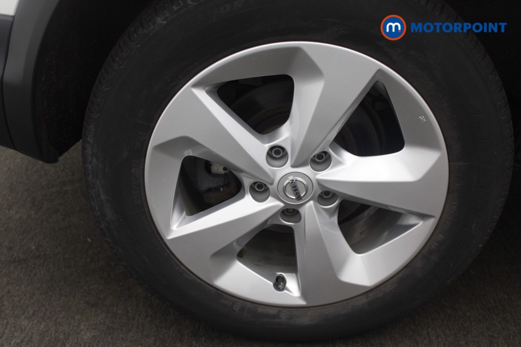 Nissan Qashqai Acenta Premium Automatic Diesel SUV - Stock Number (1552434) - 20th supplementary image