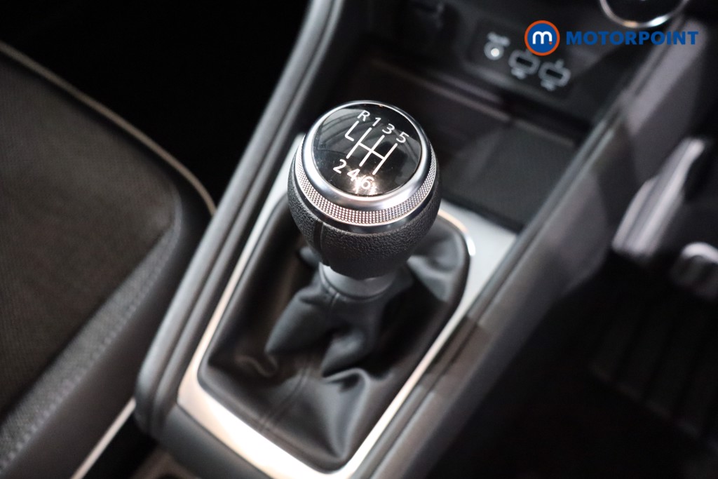 Peugeot 2008 Allure Manual Petrol SUV - Stock Number (1552489) - 15th supplementary image