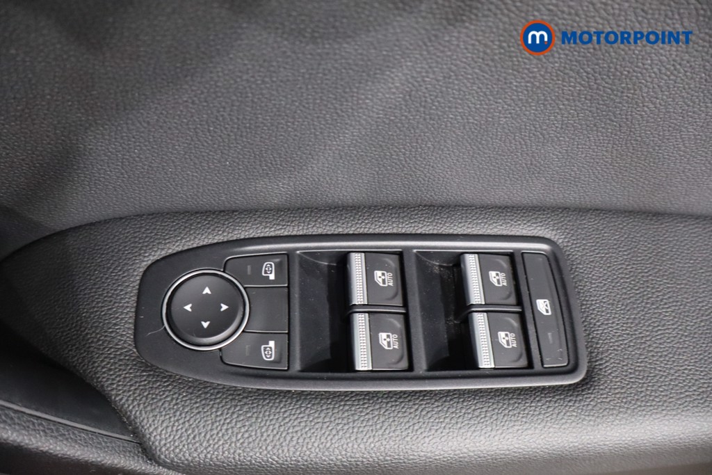 Peugeot 2008 Allure Manual Petrol SUV - Stock Number (1552489) - 17th supplementary image