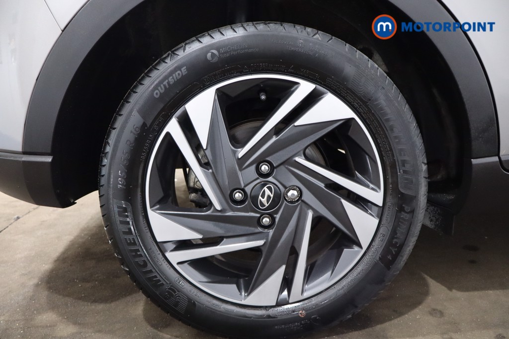 Hyundai Bayon Se Connect Automatic Petrol-Electric Hybrid SUV - Stock Number (1552601) - 9th supplementary image