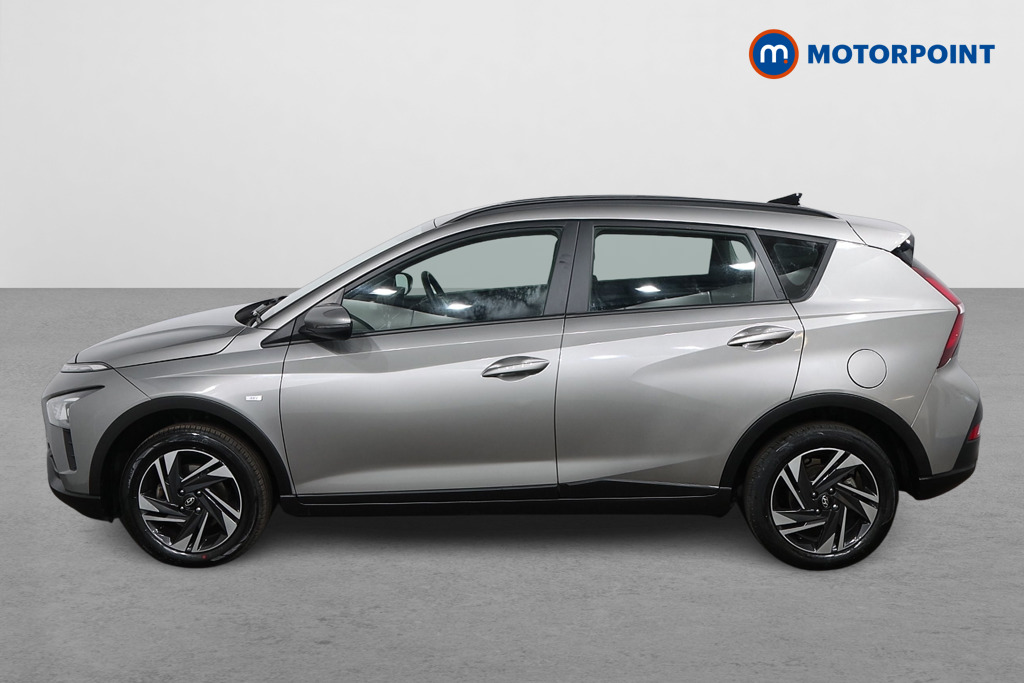 Hyundai Bayon Se Connect Automatic Petrol-Electric Hybrid SUV - Stock Number (1552601) - Passenger side